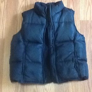 Gap down filled puffer vest